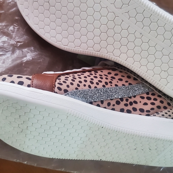 Torrid Leopard Print Sneakers Size 8 - Picture 3 of 4